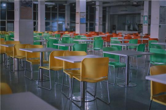In Jork wird es keine gemeinsame Mensa für Grund- und Oberschüler geben (Symbolbild). Foto: tomo_BEGINNER / pixabay
