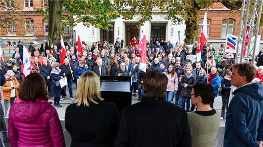 In Kiel wurde gegen die Justizreform demonstriert.