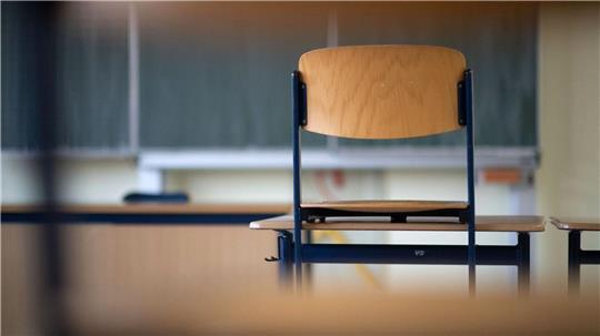 In Klassenräumen berufsbildender Schulen in Hamburg nehmen weiterhin weniger Menschen als vor der Corona-Pandemie Platz. (Symbolbild) 