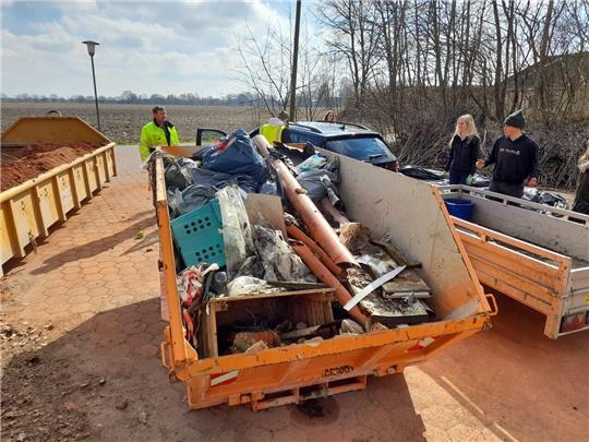 In Kutenholz war der Container randvoll mit Wildmüll gefüllt. Foto: Heimat- und Kulturkreis Kutenholz