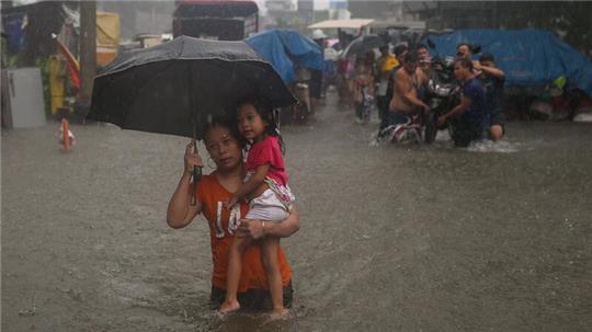 In Manila standen die Wassermassen teilweise meterhoch.