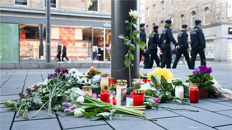 In Mannheim ist ein Mann mit einem Wagen durch eine Fußgängerzone gerast - zwei Menschen wurden getötet. (Archivbild)