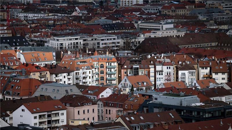 Jeder Neunte in Deutschland lebt in beengten Wohnungen In Metropolen wie Stuttgart sind Wohnungen knapp und teuer.