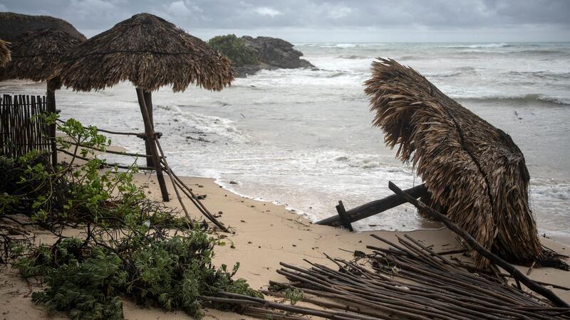 „Beryl“ schwächt sich in Texas zum Tropensturm ab In Mexiko und auf mehreren Karibikinseln hat der Sturm „Beryl“ schon mit Hurrikan-Stärke gewütet.