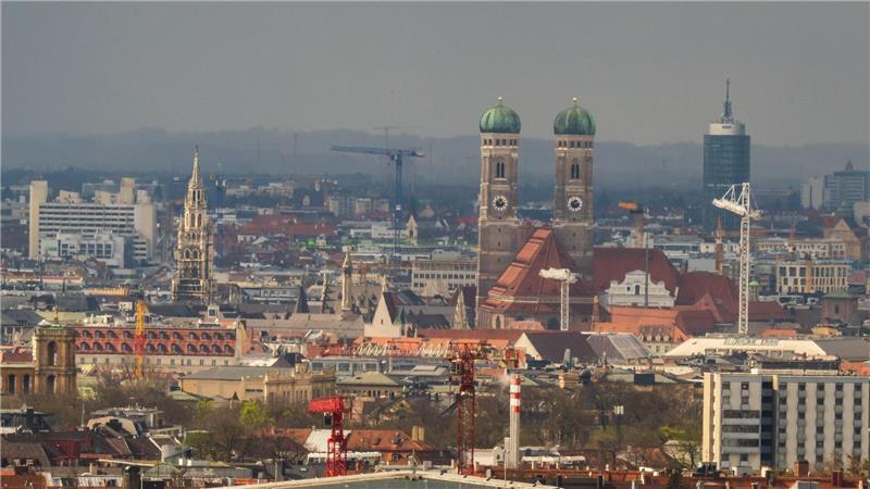 In München gibt es nach Einschätzung der Schweizer Bank UBS kein akutes Risiko mehr für eine Immobilienblase (Archivfoto).