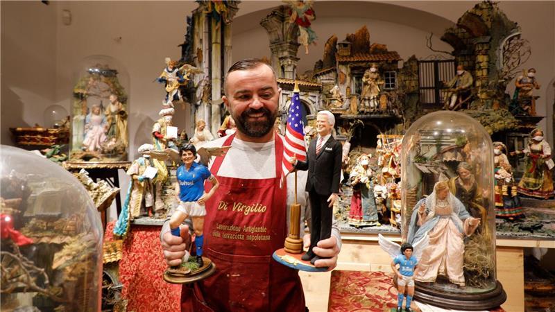 In Neapels Krippenläden finden sich neben Maria und Josef auch Figuren wie Ex-Präsident Biden und Maradonna. (Archivbild) 