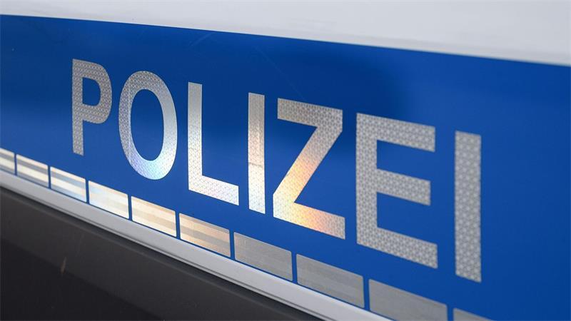 In Neumünster hat ein zwei Jahre altes Mädchen versehentlich Cannabis-Reste gegessen. (Symbolbild)