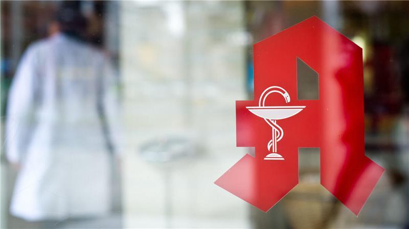 Alarmierender Trend: Immer weniger Apotheken im Stader Nachbarkreis In Niedersachsen haben seit 2021 insgesamt 167 Apotheken aufgegeben – das entspricht etwa jeder elften Apotheke im Land.