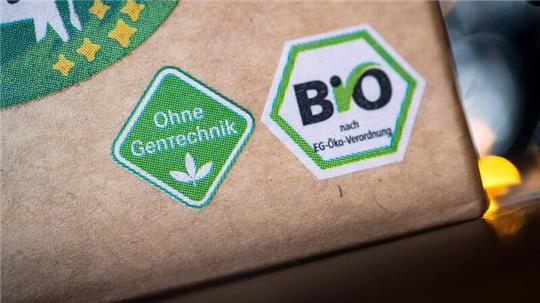 In Niedersachsen wächst die Zahl der Biobauernhöfe - und auch die ökologisch bewirtschaftete Fläche. (Symbolbild)