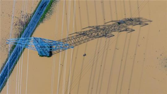 In Österreich entspannt sich die Hochwasser-Lage nur langsam.