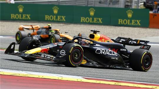 In Österreich gab es einen folgenschweren Unfall zwischen den WM-Rivalen Max Verstappen (v.) und Lando Norris.