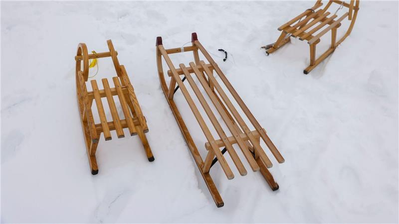 In Österreich kam es zu einem tödlichen Rodelunfall beim Skilager einer Münchner Schule. (Symbolbild) 