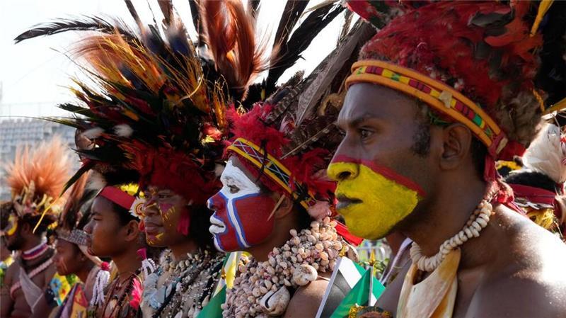 Was die Welt sprachlich verbindet In Papua-Neuguinea sprechen die Menschen mindestens 800 verschiedene Sprachen.