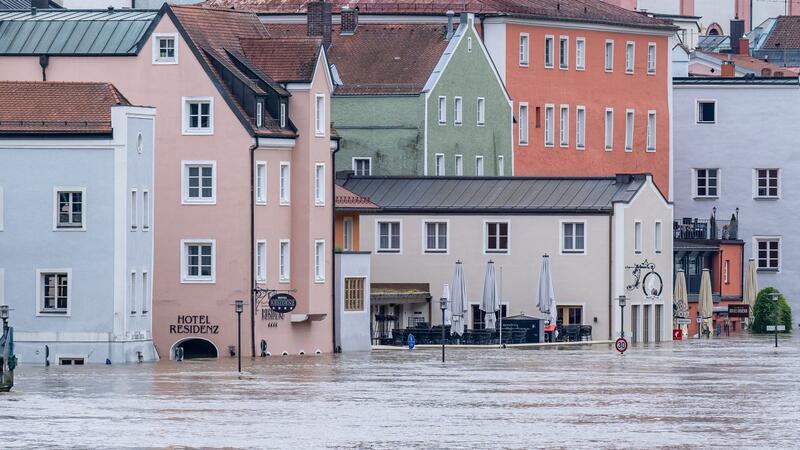 In Passau, wo die Donau, Inn und Ilz zusammenfließen, wurde der Katastrophenfall ausgerufen.