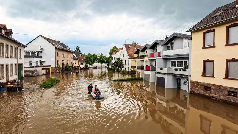 In Saarbrücken, nur rund 15 Autominuten vom hier gezeigten Kleinblittersdorf entfernt, forderte die Hochwasserlage ein Todesopfer.