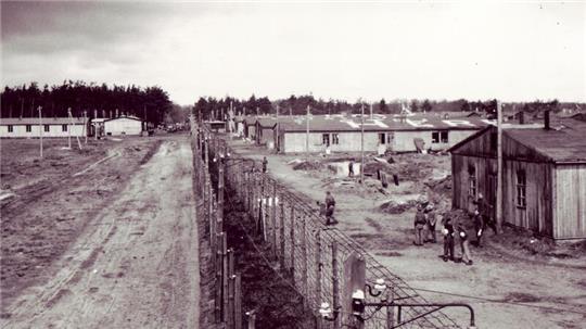In Sandbostel bei Bremervörde bestand ab 1939 ein großes Kriegsgefangenenlager