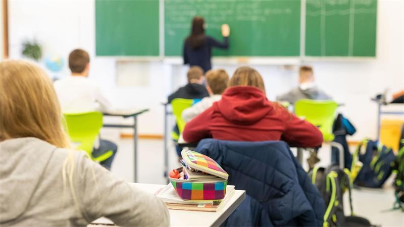 In Schleswig-Holstein können sich Schulen ab sofort mit Hilfe eines zentralen Dashboards vergleichen. (Symbolbild)