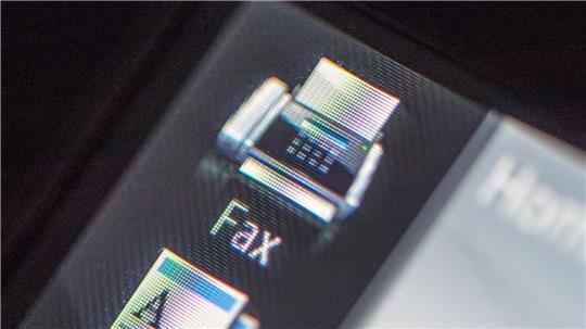 In Schleswig-Holstein setzt die Verwaltung immer noch viele Faxgeräte ein. (Symbolbild)