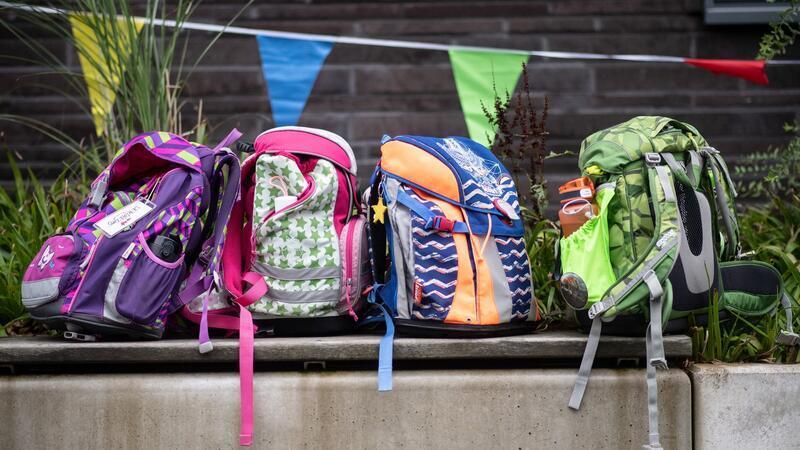 Start des Schuljahrs im Norden - Was ist neu? In Schleswig-Holstein starten etwa 24.700 Erstklässlerinnen und Erstklässler ins Schuljahr. (Symbolbild)