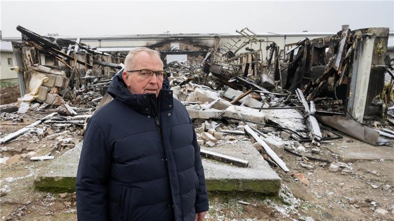 In Siedenbollentin gab es in kurzer Zeit zwei Stallbrände auf dem Gelände einer Schweinezucht - trotz Einhaltung alles Standards, sagt der zuständige Landwirtschaftsminister Till Backhaus (SPD).