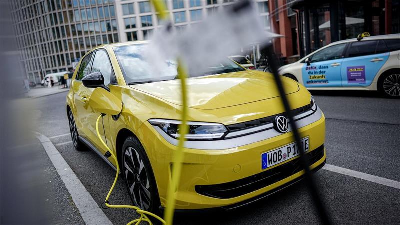 Günstigere E-Autos: VW startet Produktion in Spanien In Spanien ist jetzt die Produktion des ID. Polo angelaufen. (Archivbild)