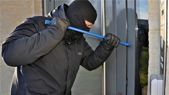 In Stade meldet die Polizei mehrere Einbrüche (Symbolbild).