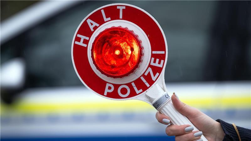 In Stade wurde ein betrunkener Autofahrer mit 1,3 Promille am helllichten Tag erwischt.