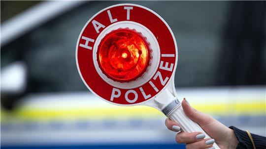 In Stade wurde ein betrunkener Autofahrer mit 1,3 Promille am helllichten Tag erwischt.