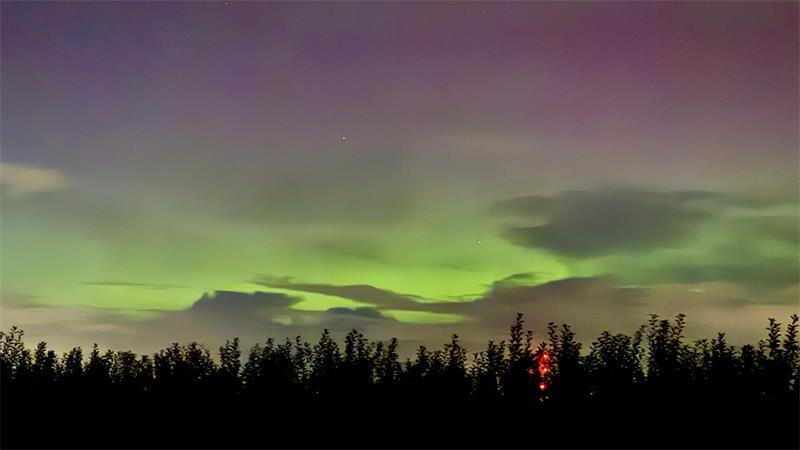 In Steinkirchen hat TAGEBLATT-Leserin Ann-Kathrin Schulz die Polarlichter fotografiert.