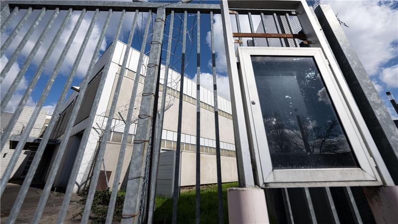 Von Baader bis Klette - Die Prozesse gegen die RAF In Stuttgart-Stammheim fanden zahlreiche der Prozesse gegen RAF-Mitglieder statt. Der Gerichtssaal aus den Siebzigern wurde inzwischen abgerissen und durch einen Neubau ersetzt. (Archivbild)