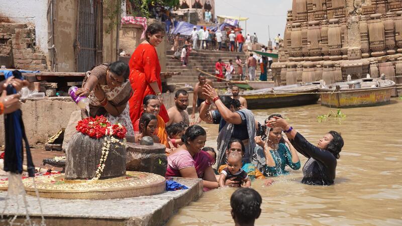 In Varanasi spürt man, dass man mit dem Tod geliebter Menschen nicht allein ist.