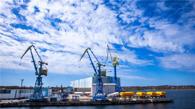 Kreuzfahrtschiff „Disney Adventure“ soll ausgedockt werden In Wismar steht die kurze Episode des Kreuzfahrtschiffbaus kurz vor ihrem Ende. Das von einem Unternehmen aus Südostasien in Auftrag gegeben Schiff steht kurz vor der Vollendung. (Archivfoto)