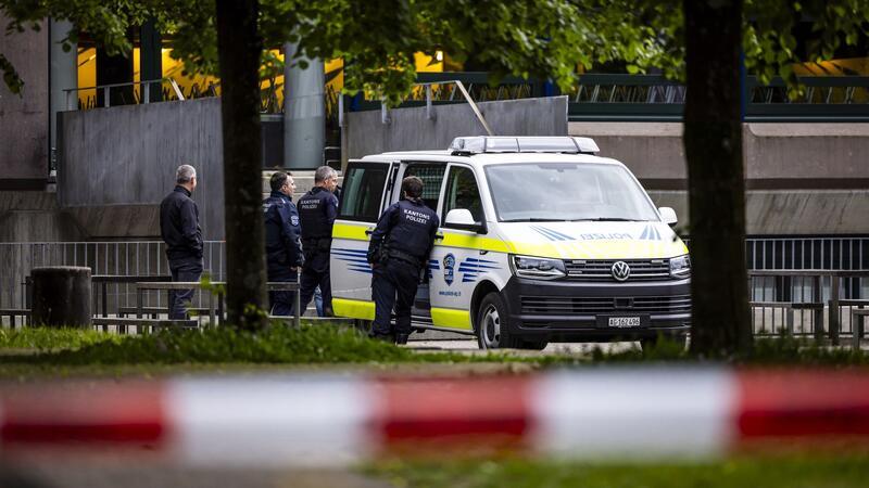 Stichwaffen-Angriff in der Schweiz: Mann psychisch auffällig In Zofingen stach ein Mann wahllos auf Passanten ein.