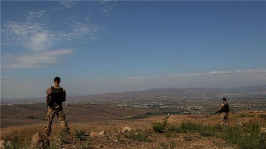 In das Gebiet von Wadi Khaled an der libanesisch-syrischen Grenze im Nordlibanon flüchten täglich Hunderte Menschen (Archivbild).