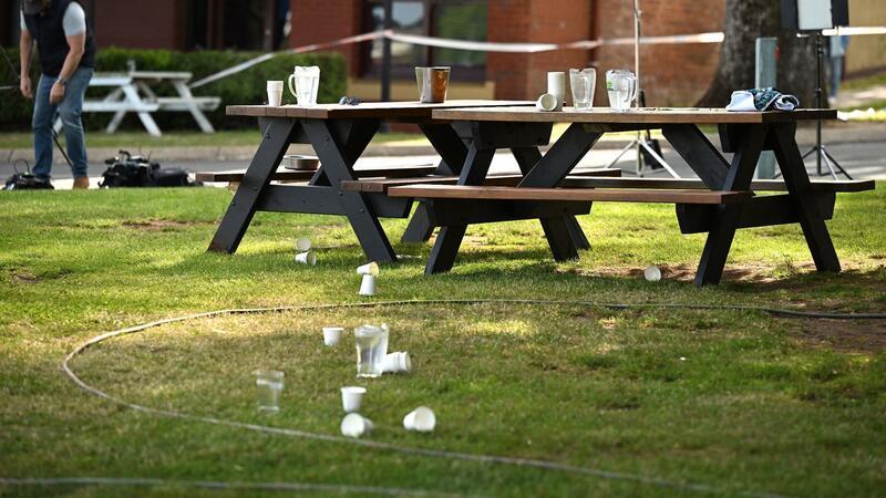 Auto rast in Biergarten in Australien: Inzwischen fünf Tote In dem Biergarten der Kleinstadt Daylesford haben fünf Menschen ihr Leben verloren.