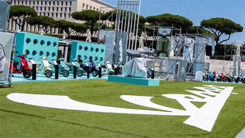 In dem Sportkomplex Foro Italico wurde ein Vespa Village eingerichtet.