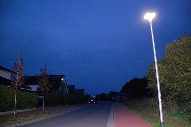 Warum es im Apenser Wohngebiet seit Monaten dunkel bleibt In dem Wohngebiet Beim Butterberge gehen momentan nicht alle Lichter an. Foto: Laudien