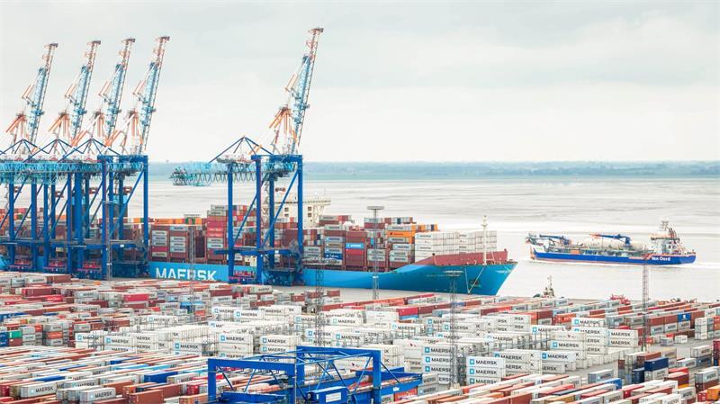 In den Überseehafen soll viel Geld gesteckt werden. (Archivfoto)
