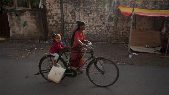 In den kommenden Jahren dürfte sich nach Unicef-Voraussagen der Zugang zu Trinkwasser in Südasien verbessern.