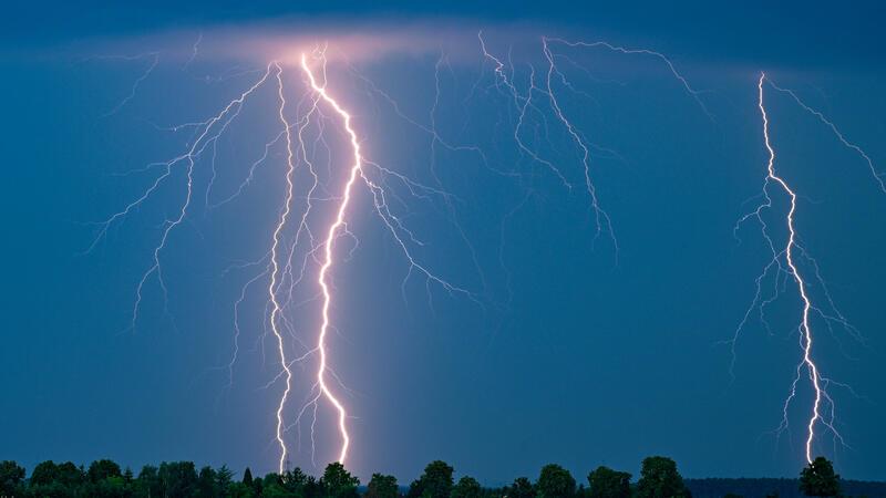 In den kommenden Tagen sind in Niedersachsen Gewitter möglich.