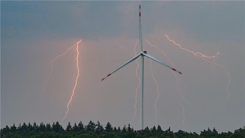 In den kommenden Tagen werden Gewitter über Norddeutschland erwartet. (Symbolbild)
