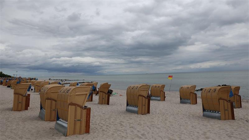 In den kommenden Tagen wird es im Norden grau und teilweise nass. (Symbolbild)