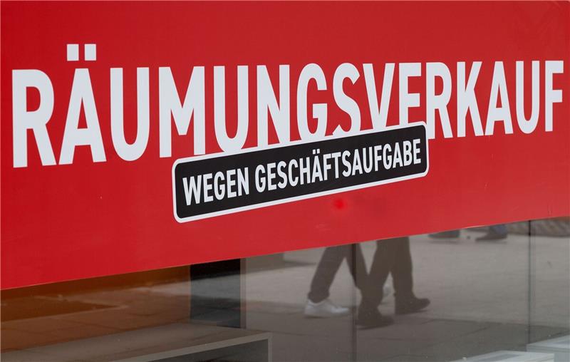 Kommt die Pleitewelle? Immer mehr Firmen insolvent In den sechs Monaten dieses Jahres meldeten die Amtsgerichte hierzulande 8571 Unternehmensinsolvenzen - 20,5 Prozent mehr als ein Jahr zuvor.