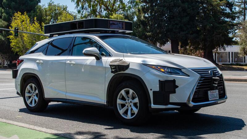 Medien: Apple gibt Elektroauto-Pläne auf In den vergangenen Jahren ließen auch häufige Personalwechsel die Unruhe rund um das Projekt von Apple erkennen.