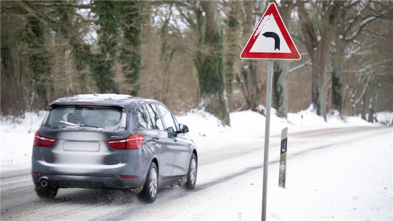In den vergangenen Tagen hatte bereits der Wintersturm „Elli“ vielerorts für gefährliche Glätte und zahlreiche Unfälle gesorgt.