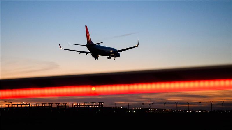 In den vergangenen Wochen gab es mehrfach Einreisen von Afghaninnen und Afghanen aus dem Bundesaufnahmeprogramm per Linienflug. (Archivfoto)