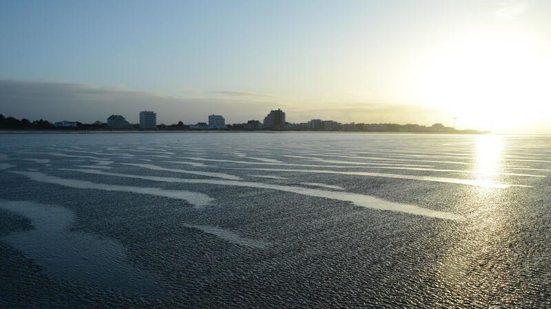 In den winterlichen Monaten kann man das Wattenmeer vor Cuxhaven nahezu menschenleer erleben. Foto: Francke