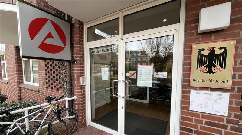 In der Außenstelle der Agentur für Arbeit in Buxtehude gibt es elf Beschäftigte. Sie sollen nach Stade umziehen.