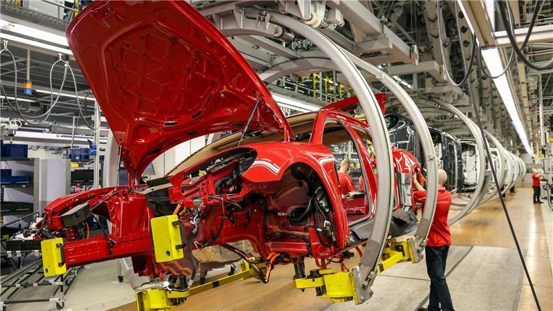 Deutsche Autobranche streicht über 50.000 Jobs in einem Jahr In der Autoindustrie sind die Gewinne stark gesunken. (Archivbild)