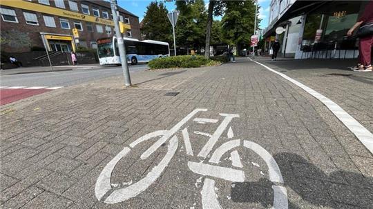 In der Bahnhofstraße sind täglich 4000 bis 5000 Autos und 2000 Radfahrer unterwegs.